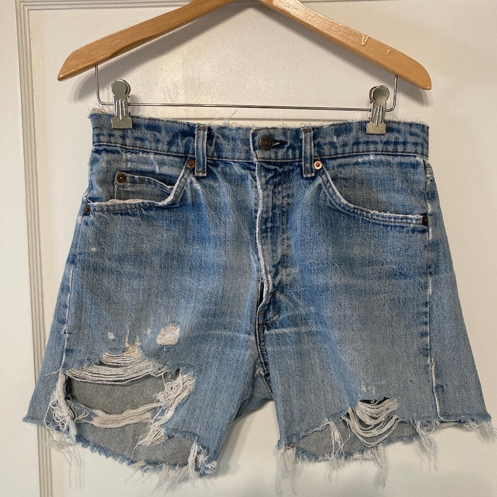 Vintage Levis distressed jean cutoff shorts sz 32